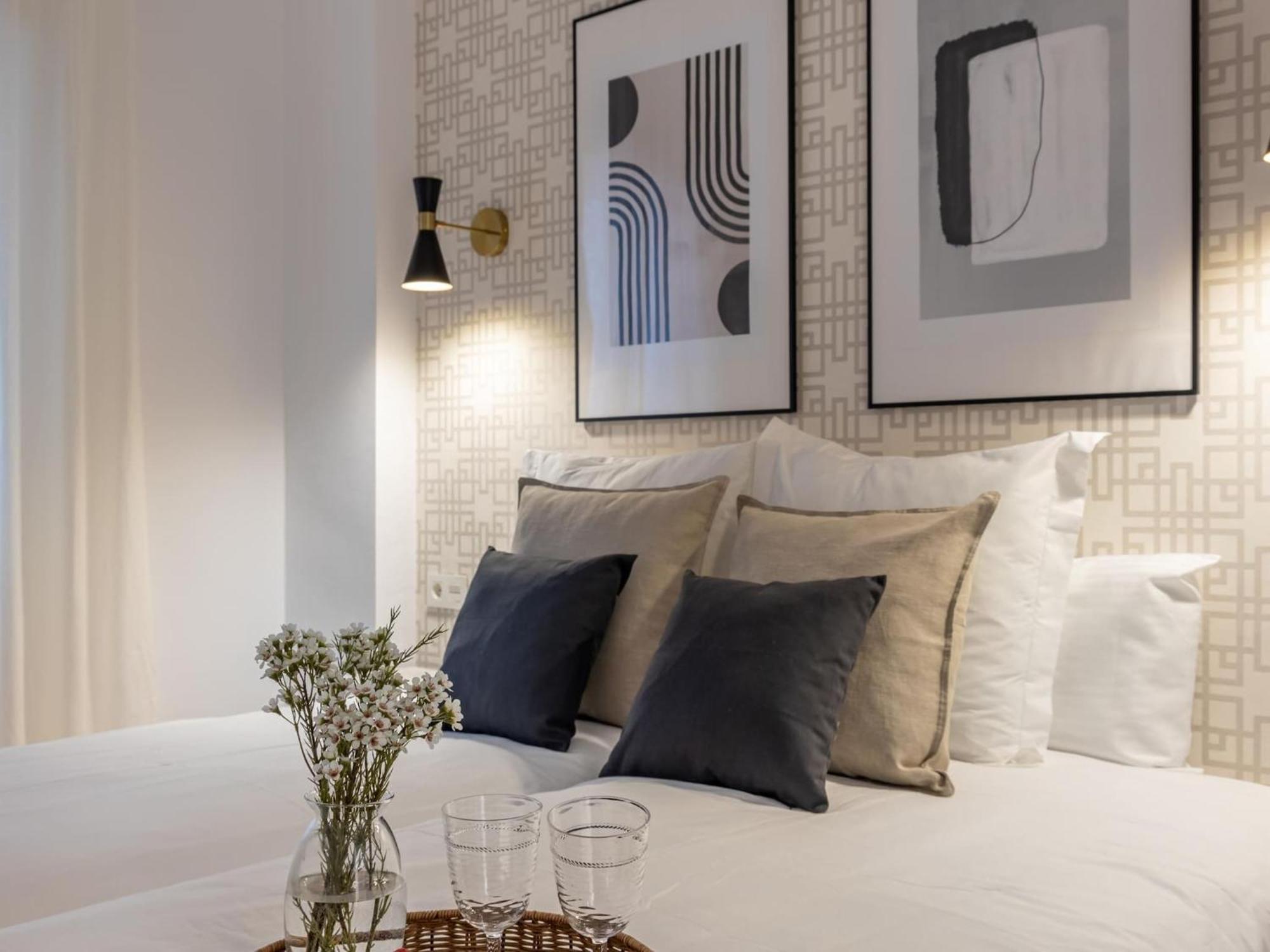 Central Stylish And Elegant 1 & 2 Bedroom Apartments III Granada Exteriér fotografie