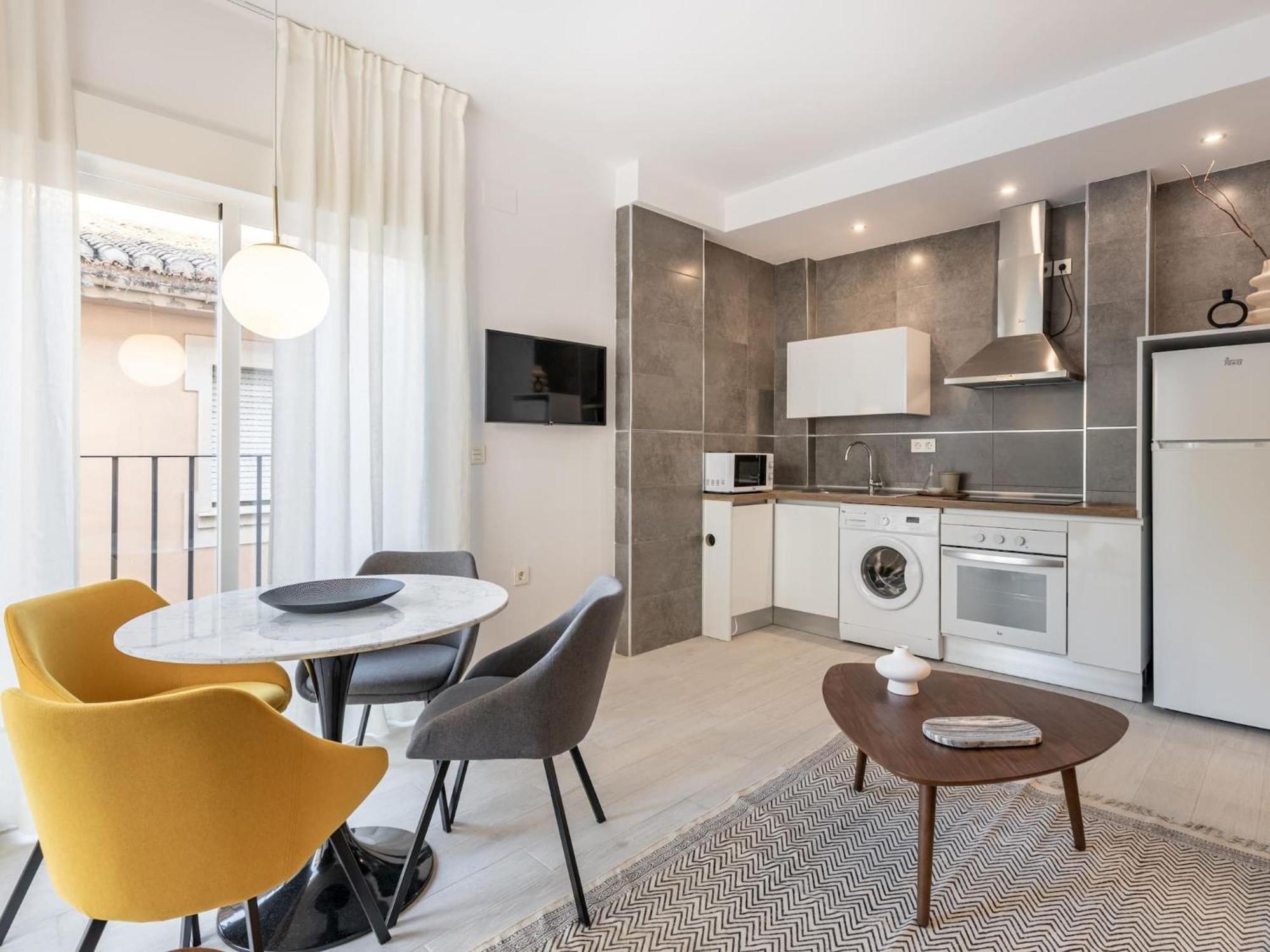 Central Stylish And Elegant 1 & 2 Bedroom Apartments III Granada Exteriér fotografie